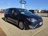 Used 2019 Chrysler Pacifica Touring Plus image 4