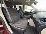 Used 2017 Dodge Grand Caravan SE w/ UConnect Hands-Free Group image 5