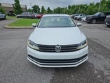 Used 2017 Volkswagen Jetta SE image 2