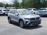Certified 2024 Volkswagen Taos SE image 3