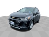 Used 2020 Chevrolet Trax LT w/ LT Convenience Package image 4