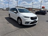 Used 2023 Chrysler Pacifica Touring-L image 3
