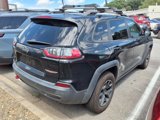 Used 2019 Jeep Cherokee Trailhawk image 4