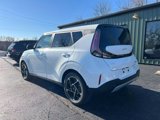 Used 2023 Kia Soul EX image 4