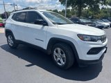 Used 2023 Jeep Compass Latitude image 2