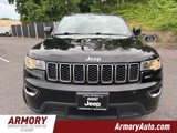 Used 2019 Jeep Grand Cherokee Laredo image 2