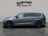 Used 2023 Chrysler Pacifica Touring-L image 3