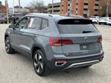 Certified 2024 Volkswagen Taos SE image 3