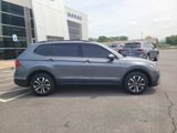 Used 2022 Volkswagen Tiguan S image 2