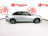 Used 2017 Toyota Camry SE image 2
