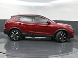 Used 2022 Nissan Rogue Sport SL image 2