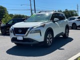 Used 2022 Nissan Rogue SV image 2
