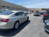 Used 2016 Chevrolet Malibu LT image 2