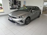 Used 2022 Kia Forte LXS image 2