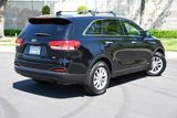 Used 2017 Kia Sorento LX w/ LX Convenience Package image 5