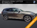 Used 2022 BMW X5 xDrive40i w/ Premium Package image 2