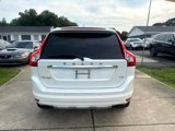 Used 2015 Volvo XC60 T5 Premier w/ Proximity Package image 5