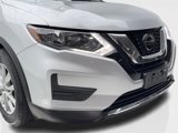 Used 2018 Nissan Rogue SV image 3