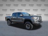 Used 2016 Toyota Tacoma TRD Off-Road image 2