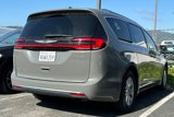 Used 2021 Chrysler Pacifica Touring-L image 3