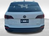 New 2024 Volkswagen Taos SE image 6
