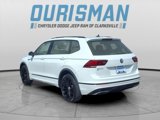 Used 2021 Volkswagen Tiguan SE R-Line image 4