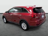 Used 2019 Kia Sorento LX w/ LX Convenience Package image 2