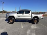 Used 2016 Toyota Tacoma TRD Sport image 2