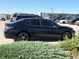 Used 2019 Toyota Camry SE image 3