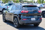 Used 2016 Jeep Cherokee Sport image 2