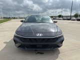 Used 2024 Hyundai Elantra SEL image 2