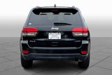 Used 2021 Jeep Grand Cherokee Laredo image 3