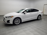 Used 2020 Ford Fusion SE image 2