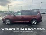 Used 2018 Chrysler Pacifica Touring-L w/ Advanced Safetytec Group image 6