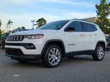 Used 2023 Jeep Compass Latitude image 2