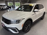 Used 2022 Volkswagen Tiguan SE image 3