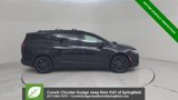 Used 2019 Chrysler Pacifica Limited w/ S Appearance Package image 2