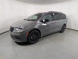 New 2025 Chrysler Pacifica Limited image 3