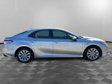 Used 2020 Toyota Camry LE image 3