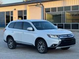 Used 2018 Mitsubishi Outlander SE image 2