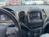 Used 2019 Jeep Cherokee Latitude w/ Cold Weather Group image 3