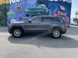 Used 2019 Jeep Grand Cherokee Laredo image 2