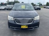 Used 2014 Chrysler Town & Country Touring image 3