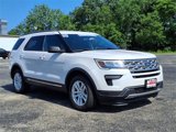 Used 2018 Ford Explorer XLT image 2