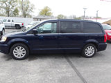 Used 2016 Chrysler Town & Country LX image 4