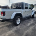 Used 2023 Jeep Gladiator Sport image 3