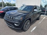 Used 2017 Jeep Grand Cherokee Limited w/ Luxury Group II image 3