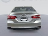 Used 2020 Toyota Camry LE image 5