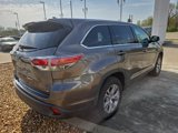 Used 2016 Toyota Highlander LE image 5
