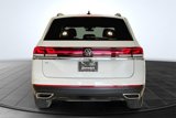 Used 2025 Volkswagen Atlas SE image 4